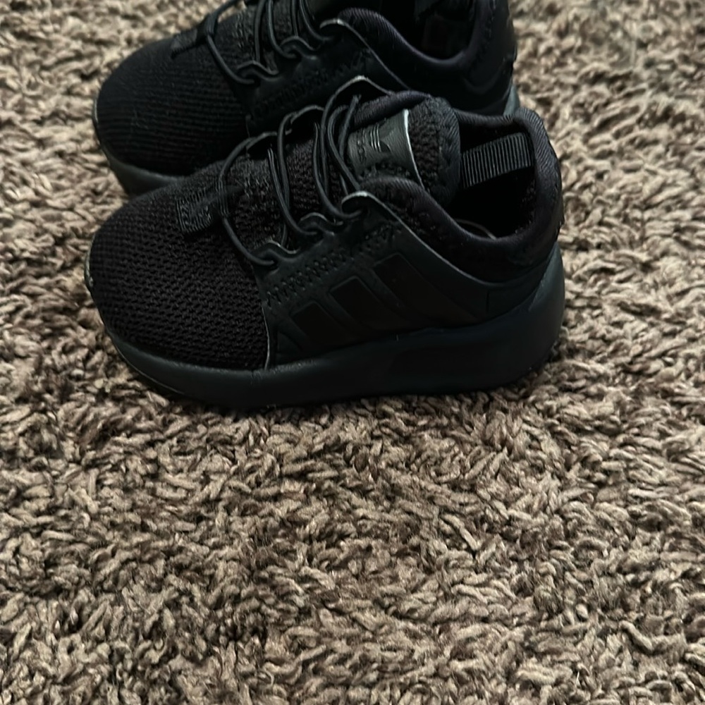 Adidas size 4T